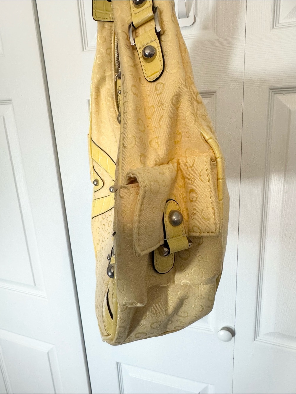 Deadstock Vintage Y2K GUESS Yellow Monogram Hobo Bag NWT - Picture 4 of 15